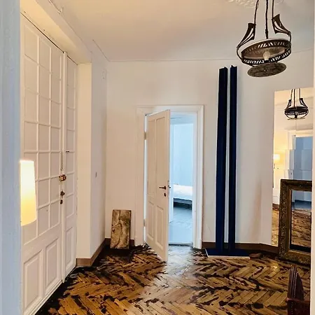 Sada Art Gallery * Βουκουρέστι